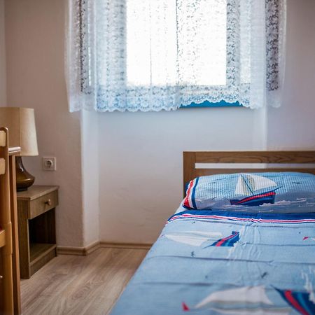 Hostel Flora Мали-Лошинь Номер фото