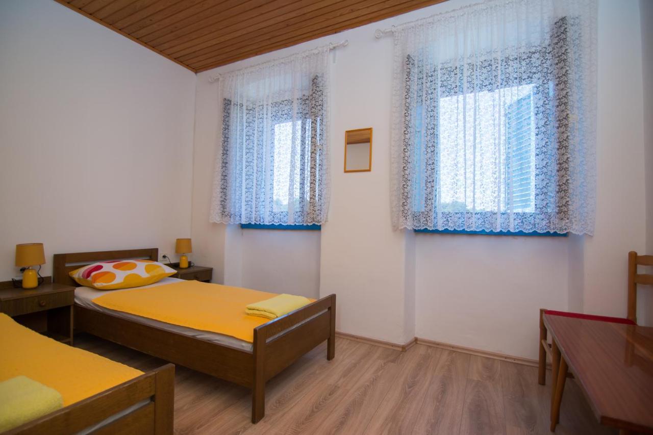 Hostel Flora Мали-Лошинь Номер фото