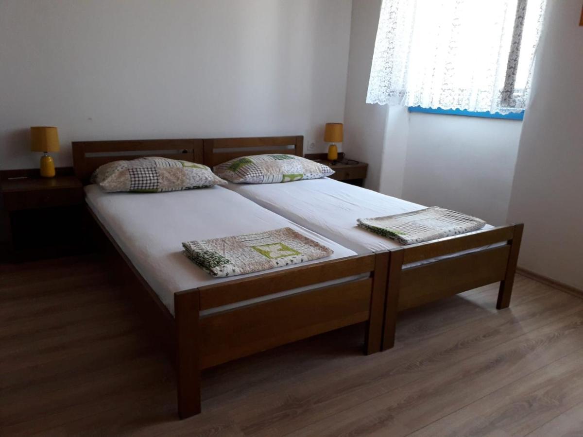 Hostel Flora Мали-Лошинь Номер фото